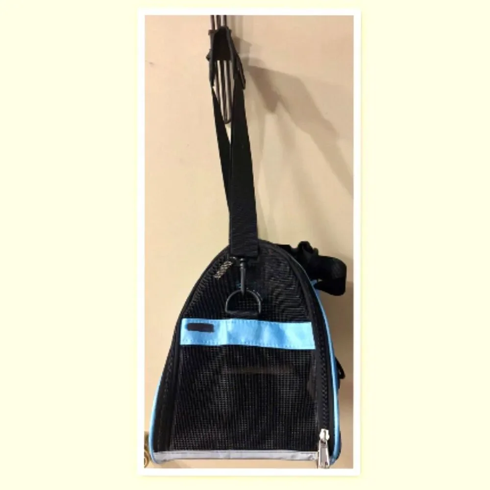 Blue/Black Soft-Sided Pet Carrier
